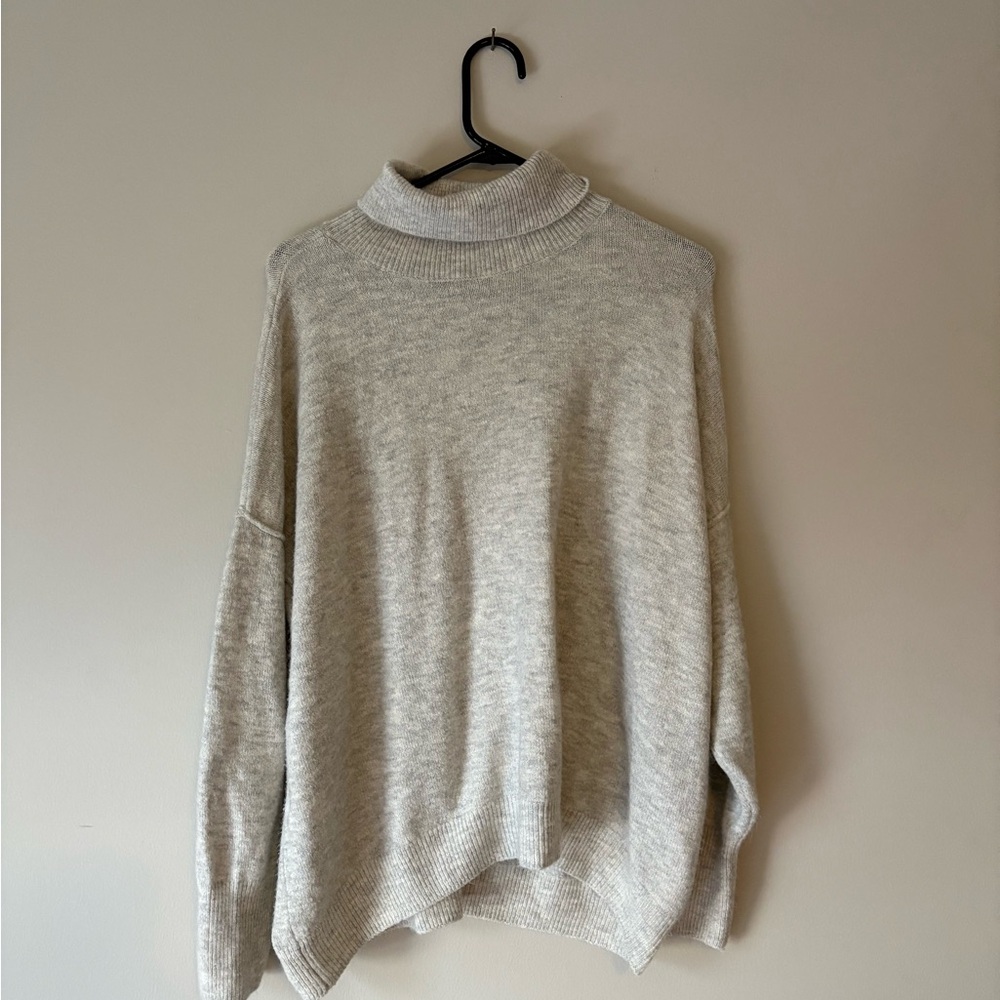 Vince Camuto Light Gray Turtleneck Sweater